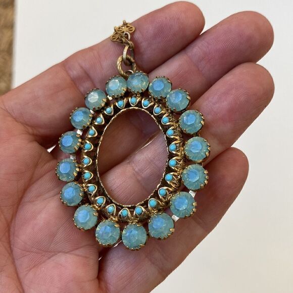 Vintage Inspired Necklace With Blue Stone Pendant - Picture 1 of 8